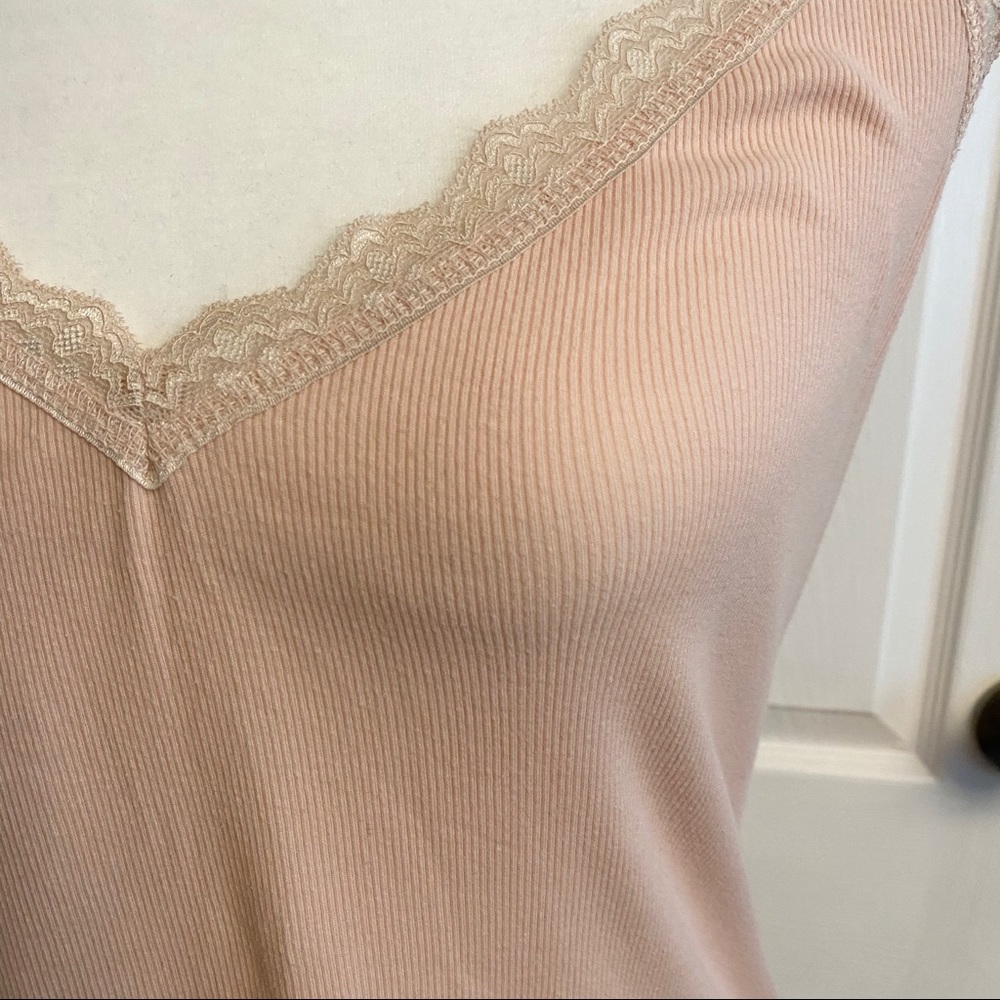 2/$15 or 3/$20- Old Navy lace tank top - Picture 2 of 4